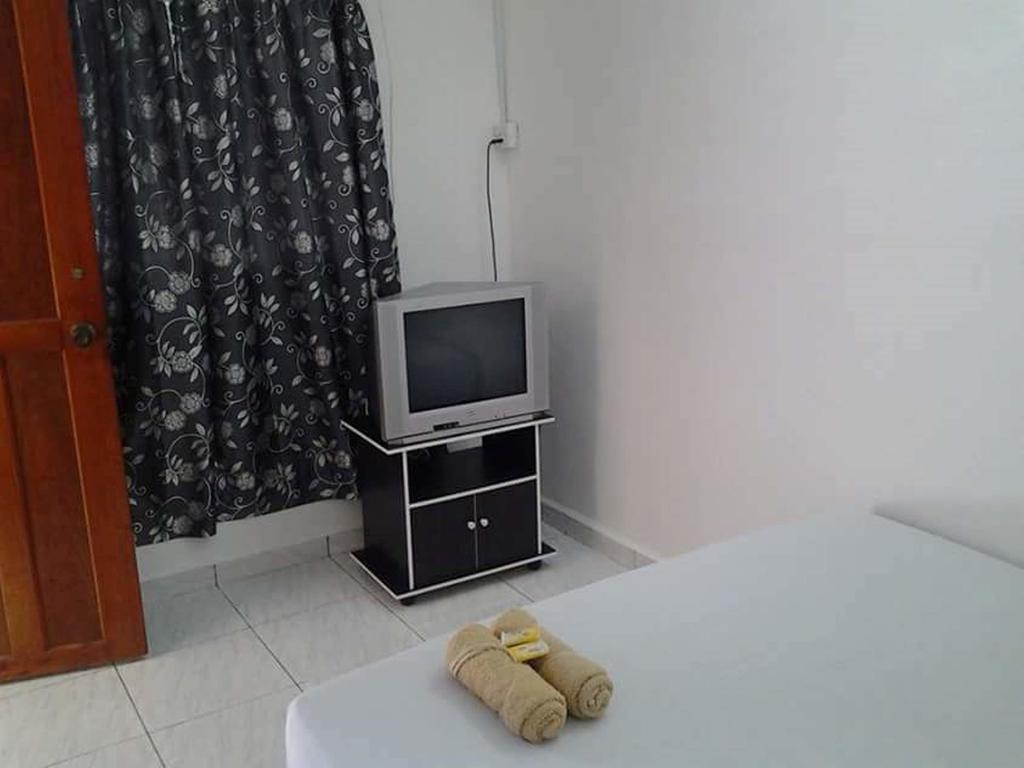 Pangkor Waterfall Beach Resort Kampung Teluk Nipah Zimmer foto